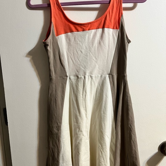 Express Dress Size Medium. - Picture 1 of 5